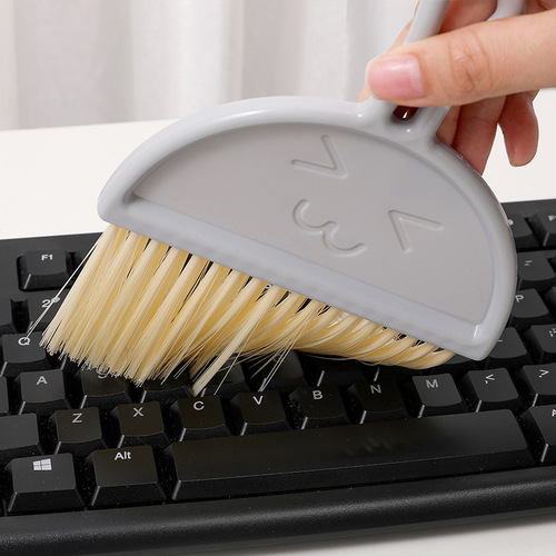 A2937 Factory direct sale white plastic desktop cleaning brush set dustpan computer brush set keyboard brush