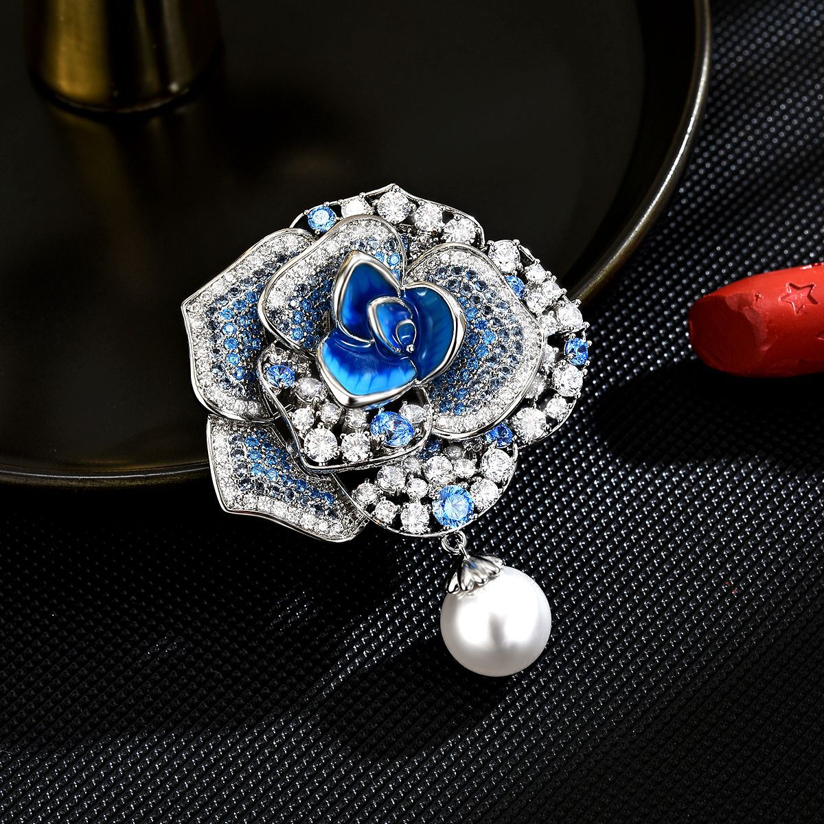 Retro High-grade Pendant Camellia Brooch Exquisite Color Diamond Zircon Elegant Daily All-match Fashion Flower Corsage