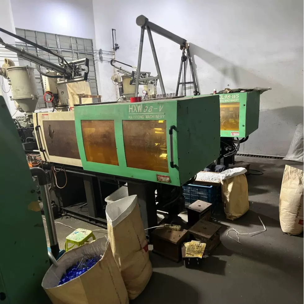 200吨及其他型号冲床塑料压机仪表车数控车搓丝冷墩机钻床二手