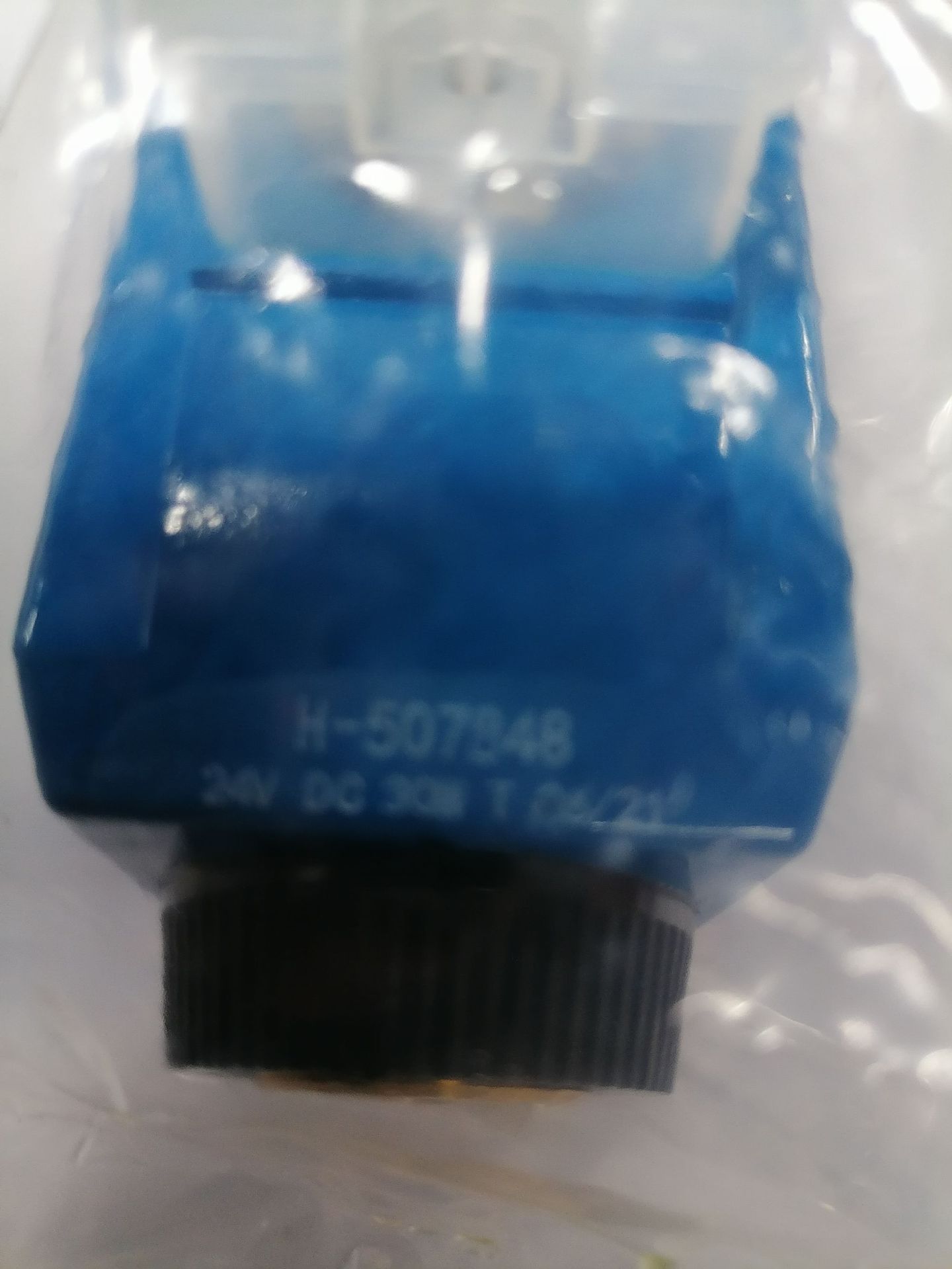 VICKERS伊顿电磁阀DG4V-3-6C-M-U-H7-60现货供应