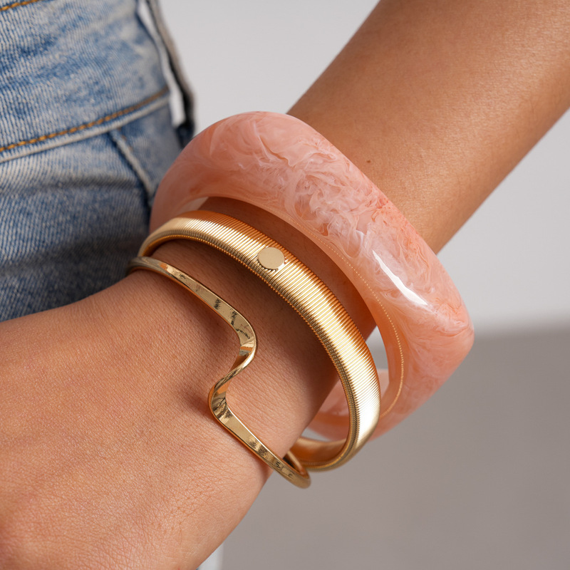 Three-piece set of European and American retro metal resin open bangles, cross-border, unique and stylish bracelets, high-end fashion jewelry for women Three-piece set of European and American retro metal resin open bangles, cross-border, unique and stylish bracelets, high-end fashion jewelry for women