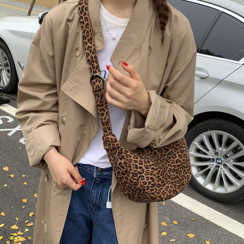 秋冬豹纹绒布单肩斜挎包小众复古美拉德腋下包包慵懒风时髦饺子包|undefined