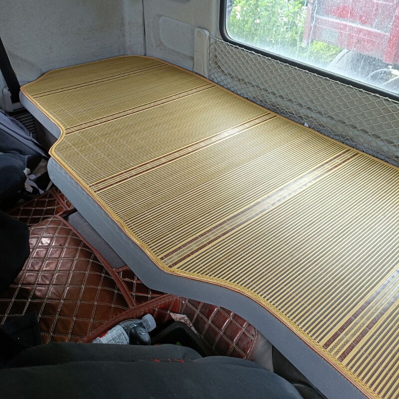 Howo TX340 cab changed to decorate T5G/MAX special truck supplies 336/400 mattress sleeper mat