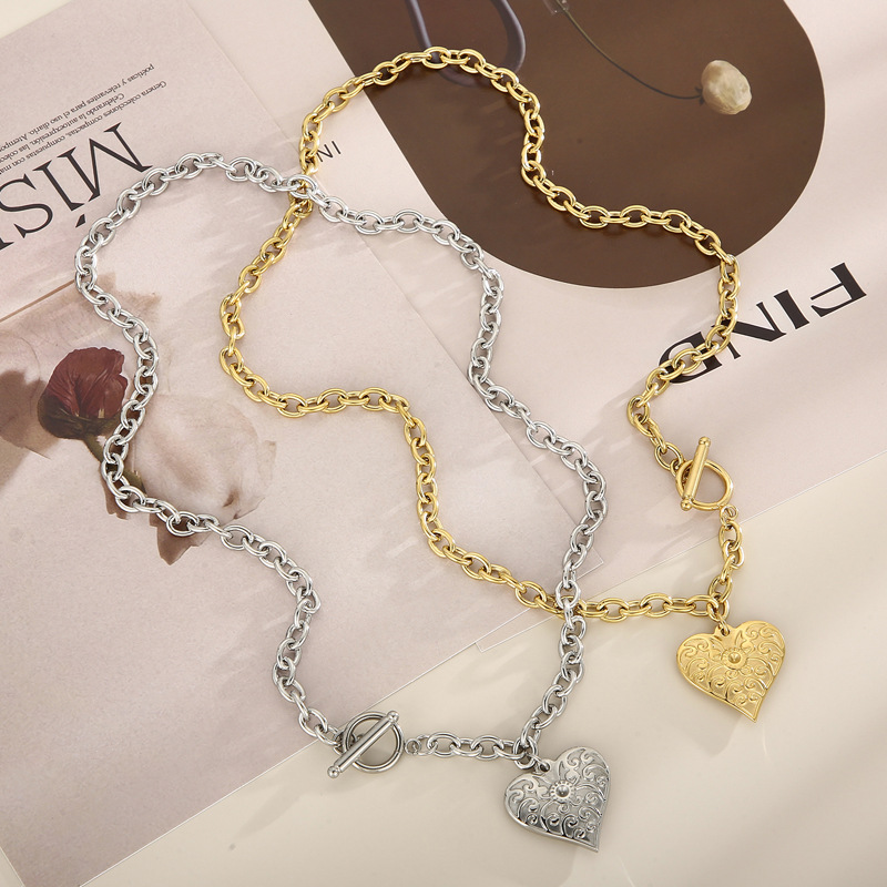Fashion Heart Shape Titanium Steel Plating Bracelets Necklace display picture 2