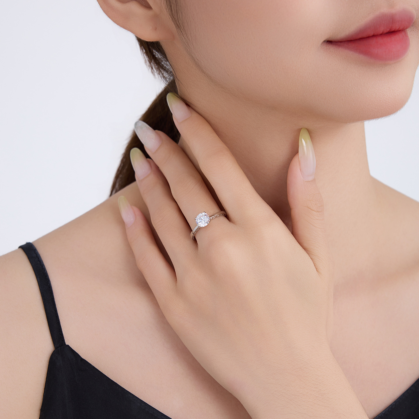 Xuping gemas artificiales anillo de bodas damas aleación de cobre chapado blanco simple moda anillo diario al por mayor