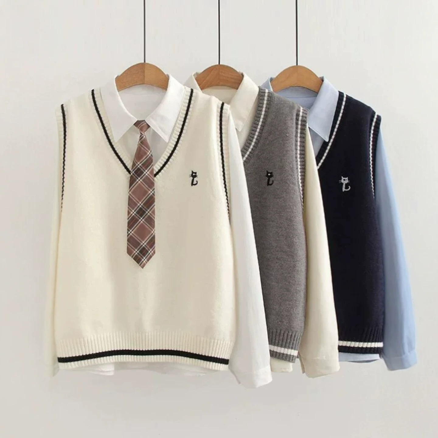 Plus-size college style two-piece knitted vest short-sleeved women's spring and autumn new loose slimming versatile base shirt top