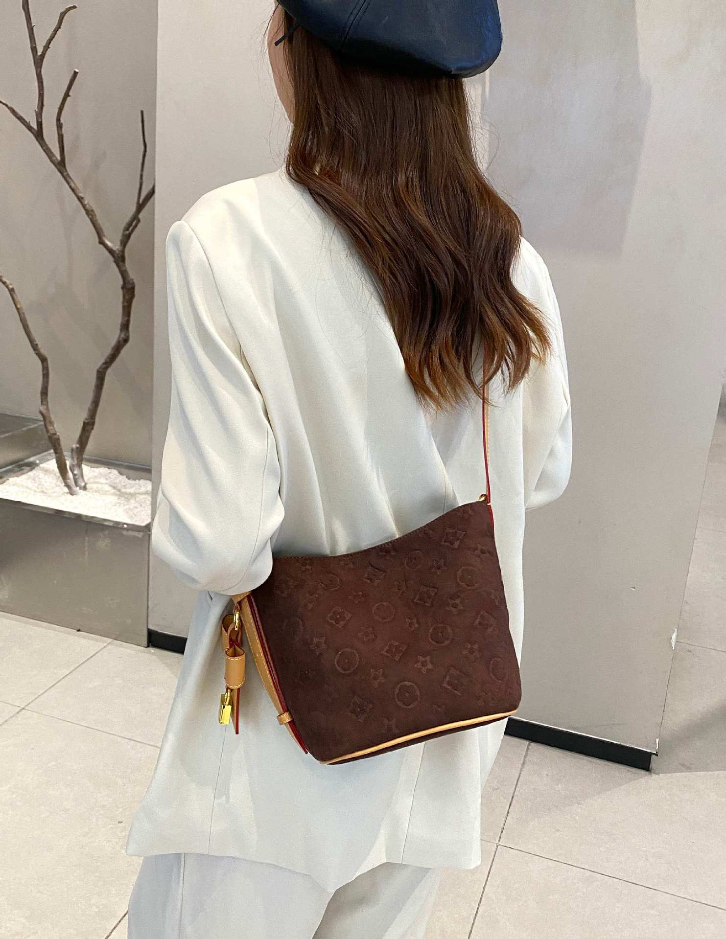 Túi bucket da mờ nữ phong cách thời trang, đeo vai đi làm hằng ngày — Cà phê, màu nâu chi tiết 6