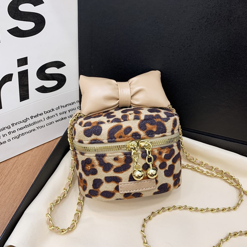 Bolsos para niños de nuevo estilo Bolsos de hombro para niños y niñas con estampado de leopardo de moda coreana Bolsos de mensajero de cadena de bebé con lazo de estilo occidental