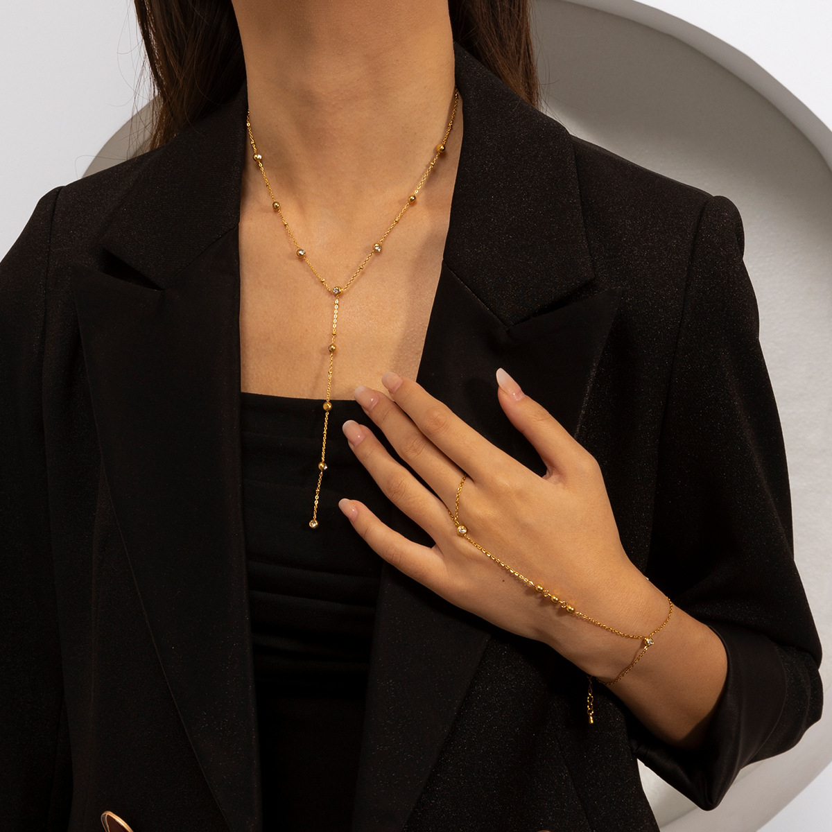 Tina Europa y América collar de acero inoxidable para mujeres no se desvanece diseño versátil sensación de collar de clavícula brazalete conjunto de joyería caliente image 4