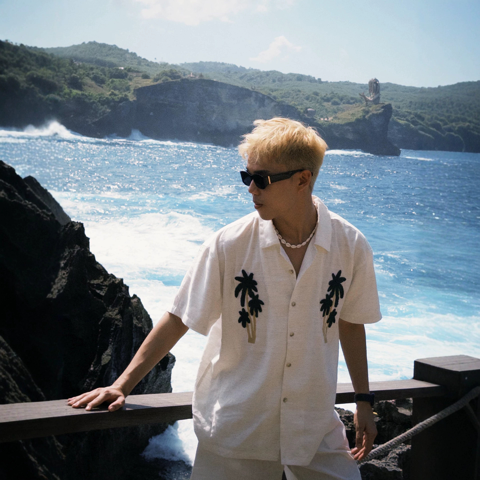 2026 Summer Korean Style Palm Tree Embroidered Vacation Style Short-Sleeve Shirt, American Style Versatile Loose Short-Sleeve Top for Men