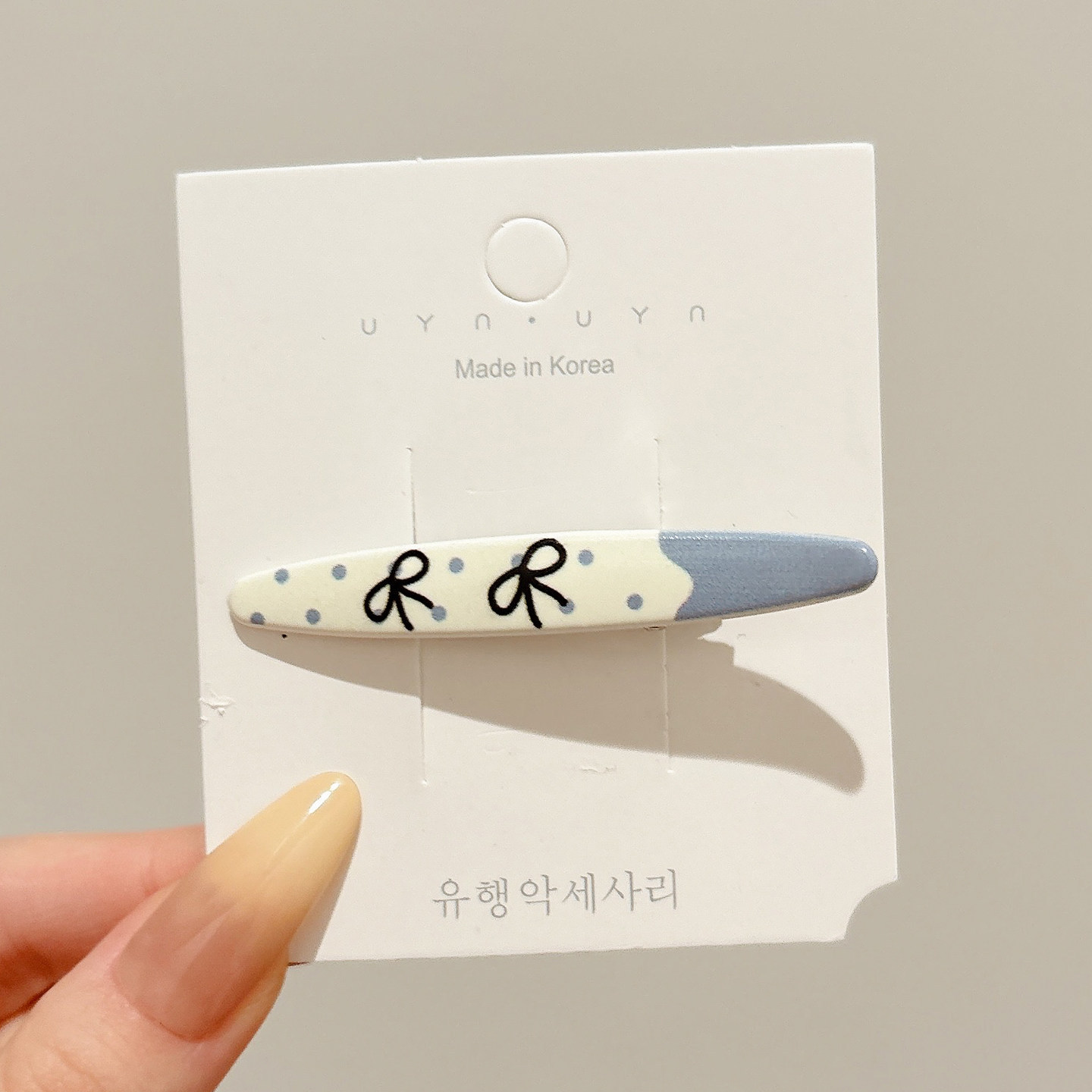 4# white bow is about 6.5cm