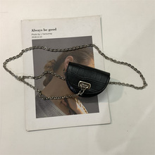 2022新款夏季小包包斜挎腰链包两用小圆包时尚小众斜挎包腰带包潮