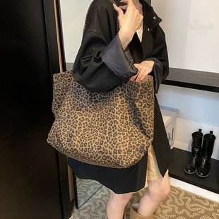 �nϵС�����y������Ů�����¿����e㼑��L�μ��������ͨ�����ذ�