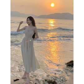 法式甜美波点吊带领收腰显瘦印花韩系清纯奶油感连衣裙