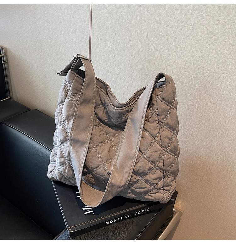 Bolso bandolera de algodón Lingge para niñas 2024 comercio exterior nuevo bolso de temperamento simple bolso de hombro de gran capacidad casual