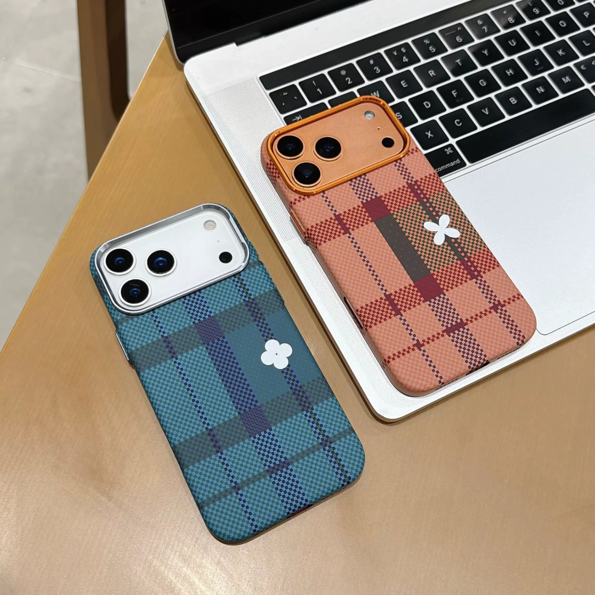 适用iPhone18promax格津生花磁吸手机壳时尚苹果17硬壳防摔保护套