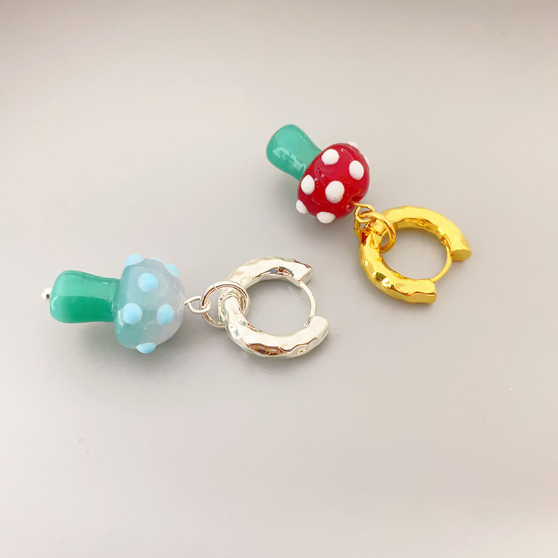 小紅書時尚彩色小蘑菇頭吊墜小眾設計個性高級感輕奢耳墜批發