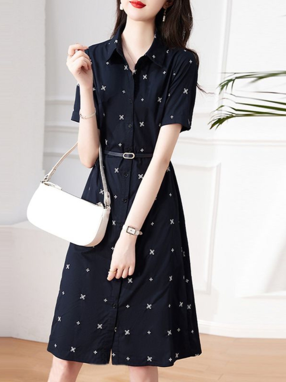 Váy sơ mi nữ cổ POLO tay ngắn in họa tiết thắt eo — màu xanh hải quân