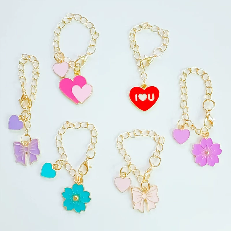 Ключница-брелок с цепочкой, аксессуары для кружек, подвеска с застежкой-карабином, декоративные элементы в виде сердца, цветка и банта