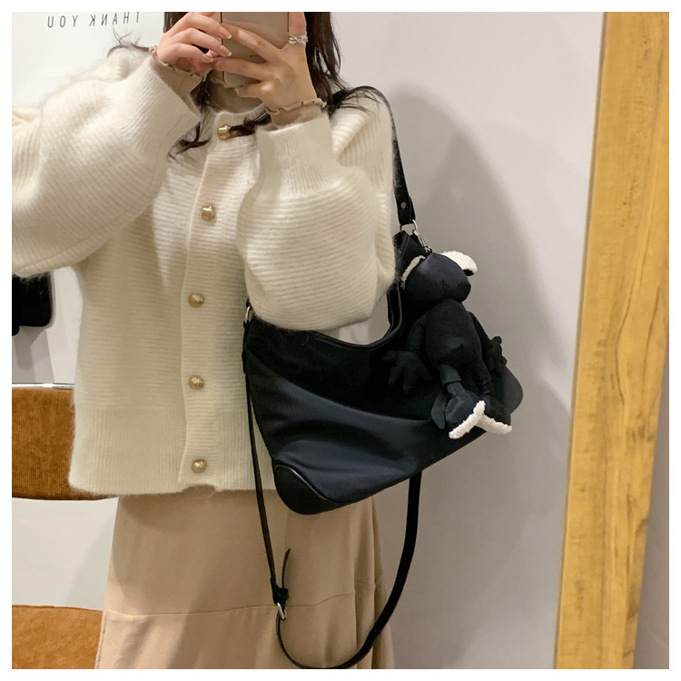 Simple Solid Color Large Capacity One-shoulder Messenger Tote Bag Wholesale Nihaojewelry display picture 7