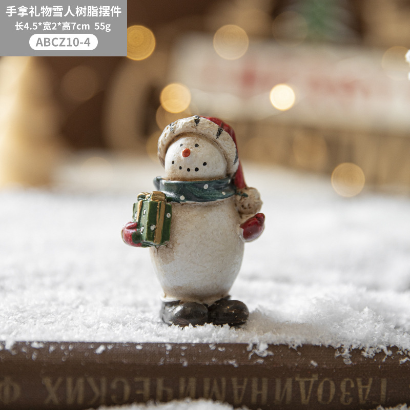 Hong Kong Heng árbol de Navidad decoración escritorio pintado resina muñeco de nieve decoración creativa de Navidad diseño de la escena