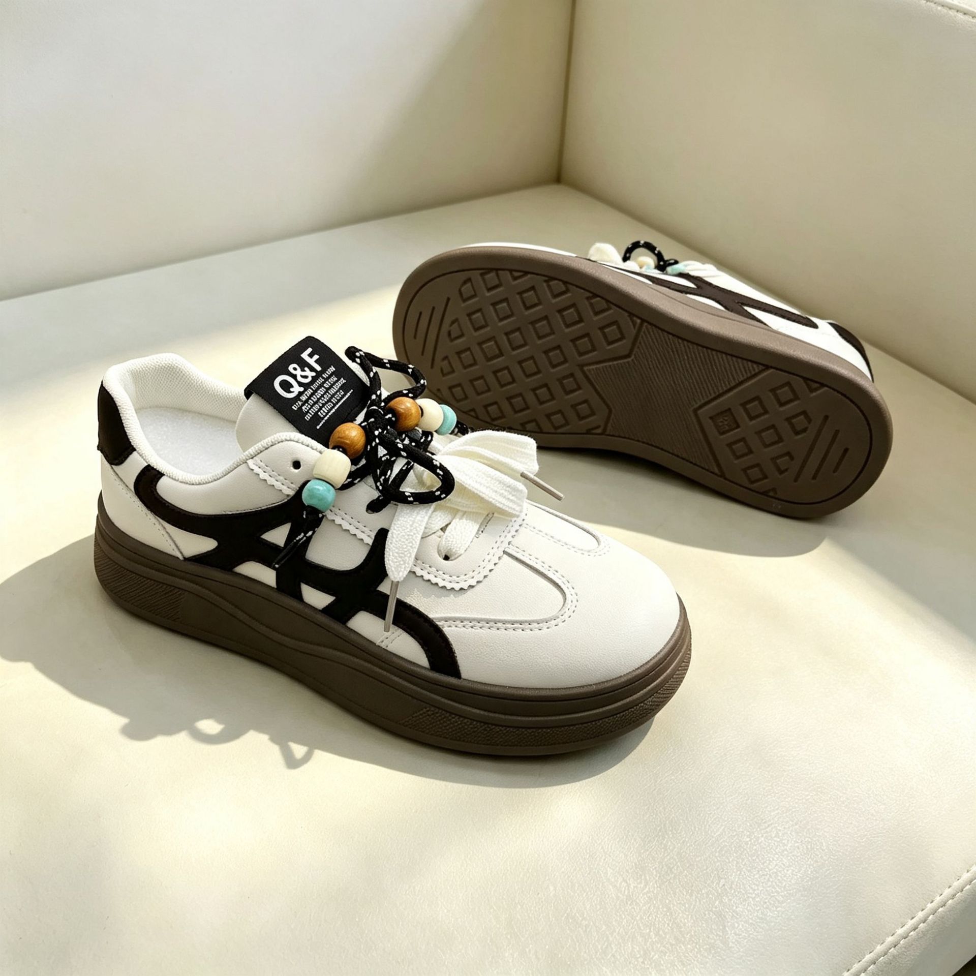 36-40 Tamaño de primavera y otoño nuevos zapatos de entrenamiento para niños de tamaño medio y grande zapatos casuales con zapatos de skate de entrenamiento anti-deslizante clásicos suaves