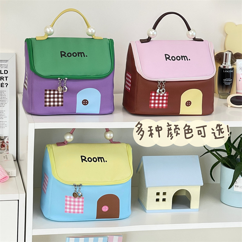 2024 nueva casa encantadora portátil de viaje artículos de higiene portátiles bolsas de almacenamiento de gran capacidad bolsa de maquillaje para mujeres