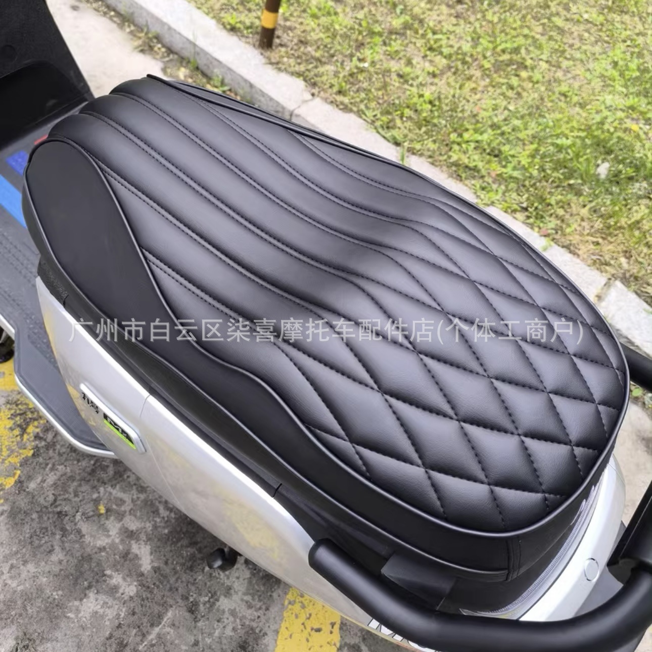 Suitable for Ninebot Nzmix / Mz Mix Electric Scooter Modification Integrated Short Tail Frame with Backrest and Integrated Seat Cushion