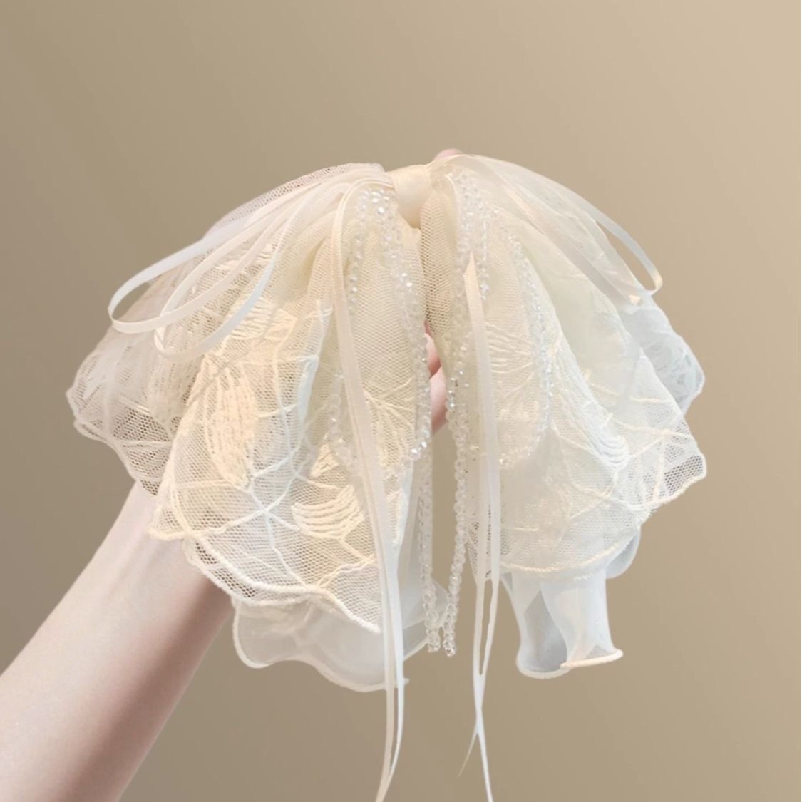 High-End Embroidered Lace Bow Ponytail Clip, New Crystal Hair Clip, Light Luxury Shark Clip on the Back of the Head