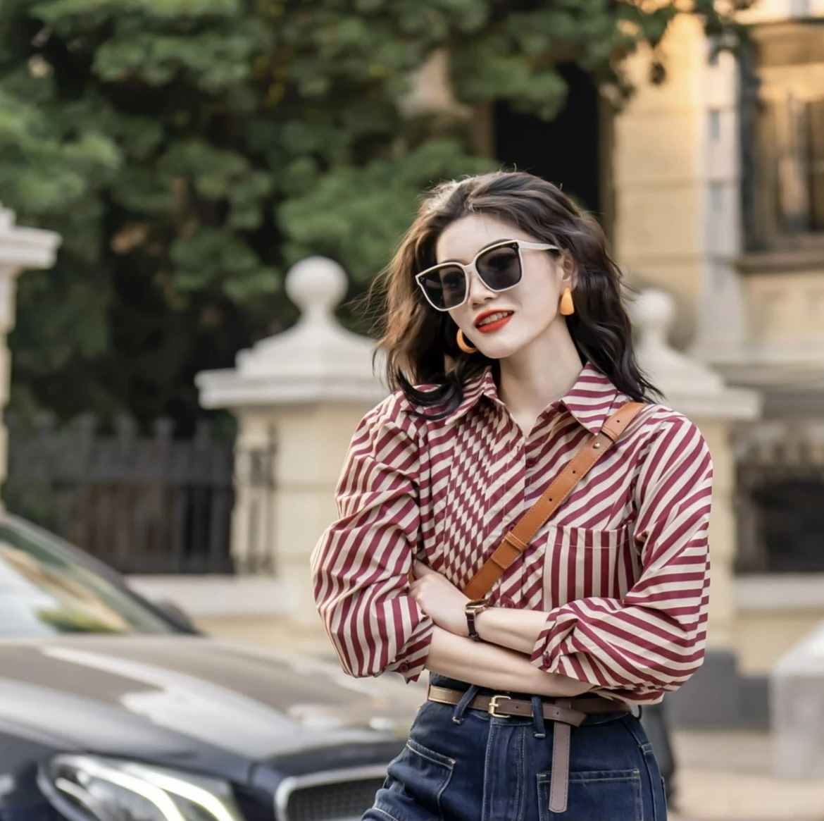 Áo sơ mi nữ sọc kẻ phong cách retro Hồng Kông, tay dài form rộng — màu đỏ cam chi tiết 3
