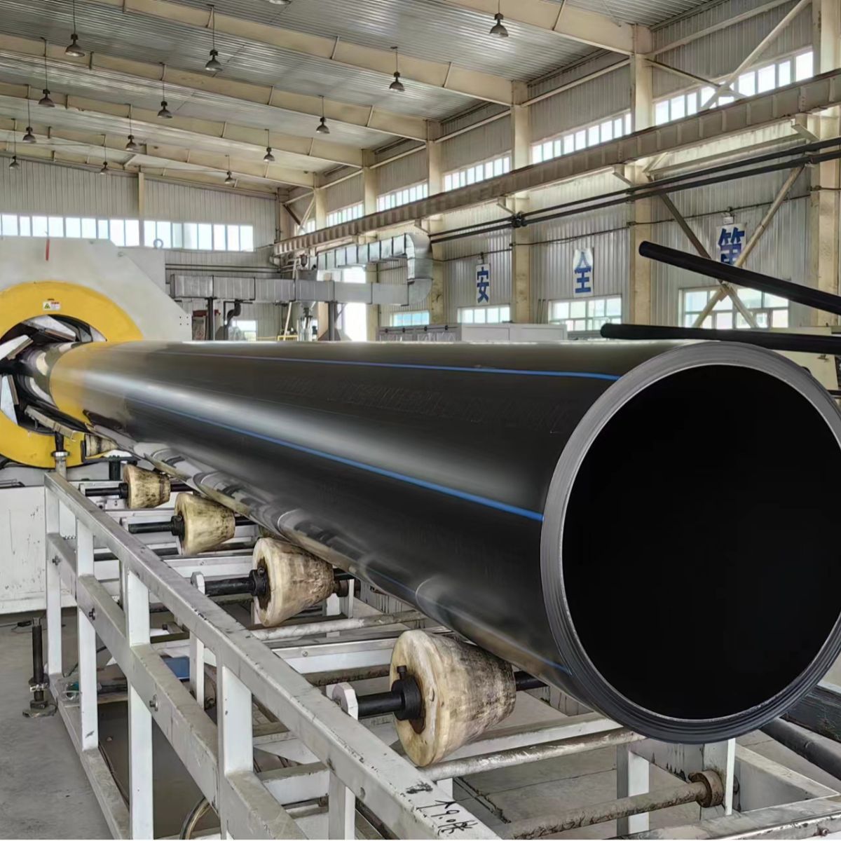 pe自来水给水管 黑塑料管地埋水管 新料20四分25六分32一寸供水管