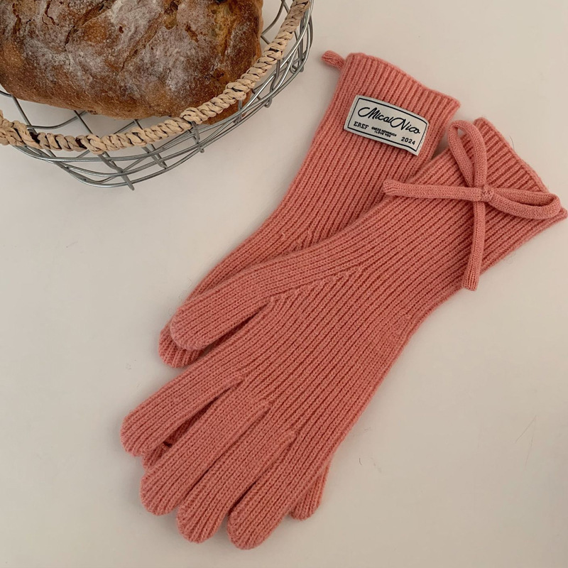 Inswind guantes de tejido de cordilla coreana de cachemira de color sólido de invierno caliente para mujeres arco de pantalla táctil guantes de dedo de moda