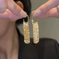 Длинные серьги с кисточками, золотистый цвет, стиль легкой роскоши, нежный и лёгкий дизайн