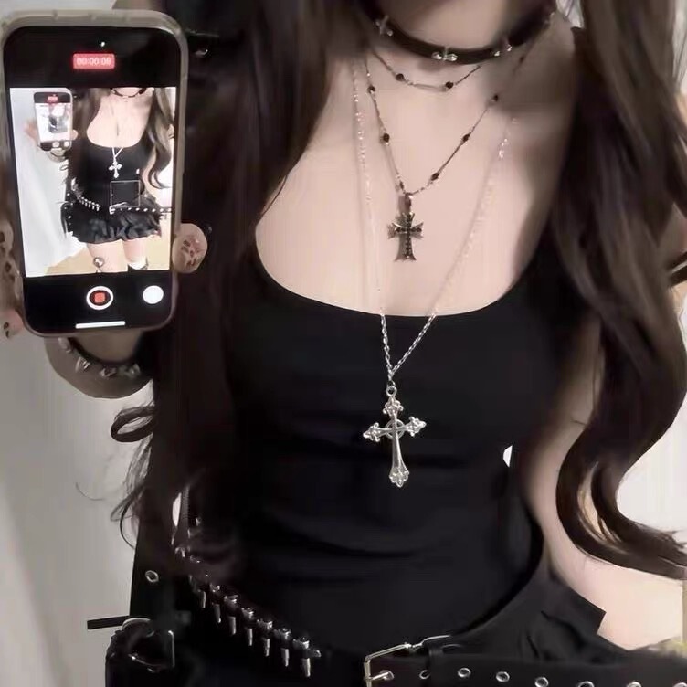 Y2K Millennium Light Asian Style Multi-Layered Cross Necklace Summer Sweet and Cool Accessories for Hot Girls Dark Clavicle Chain Choker Y2K Millennium Light Asian Style Multi-Layered Cross Necklace Summer Sweet and Cool Accessories for Hot Girls Dark Clavicle Chain Choker