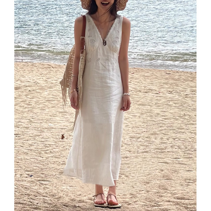 2025超火夏天巨好看的海边度假白色v领刺绣印花亚麻背心连衣裙女|undefined