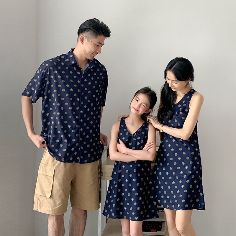 French-Style Niche Polka Dot Family Matching Outfits, Summer Retro Sleeveless Dresses for a Family of Three, Men's Shirts, Vacation Trend French-Style Niche Polka Dot Family Matching Outfits, Summer Retro Sleeveless Dresses for a Family of Three, Men's Shirts, Vacation Trend