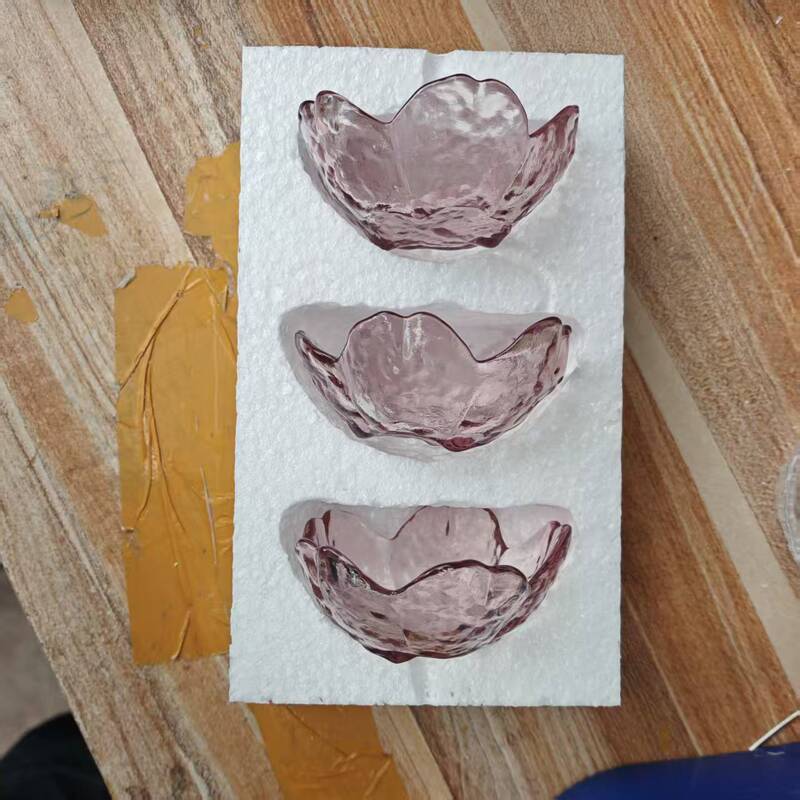 和風家庭用ピンク桜模様ガラス小皿、創作小皿、酢皿、鍋用調味料皿、つけ皿|undefined