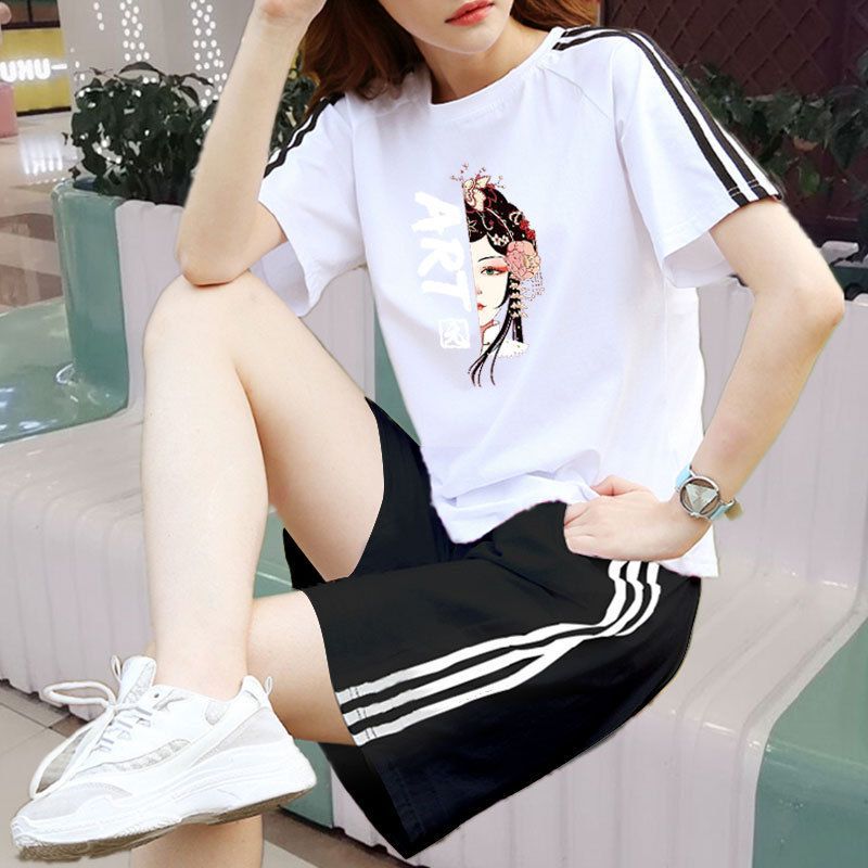 흑백 정장 오르간