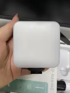 Mini luz de relleno de carga compacta, soporte de disparo para teléfono móvil, luz de relleno de video corto, luz de tofu en vivo selfie