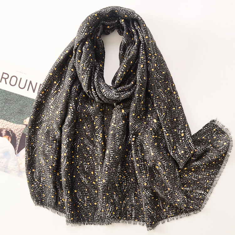 Exportación de comercio exterior textura bronceado suave satén algodón moda chal protección solar bufanda caliente algodón y lino sensación playa toalla