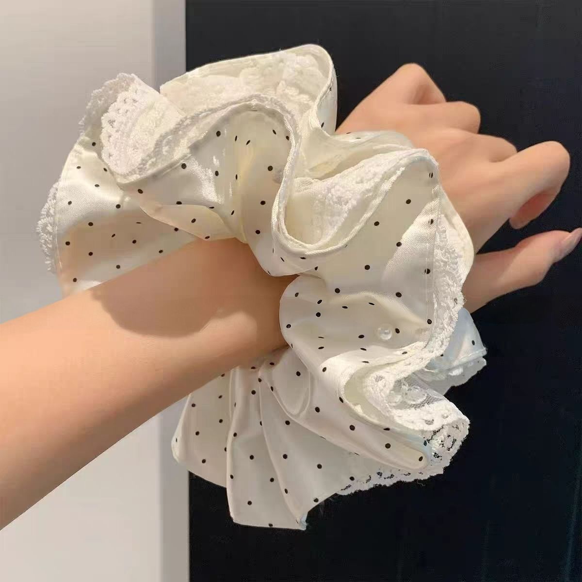 Cuerdas de cabello de viento pastoral pequeñas y altos valores faciales, anillo de cabello de intestino grande, sensación de una niña de banda de goma flácida, cuerdas de malla de banda de bola de cabeza