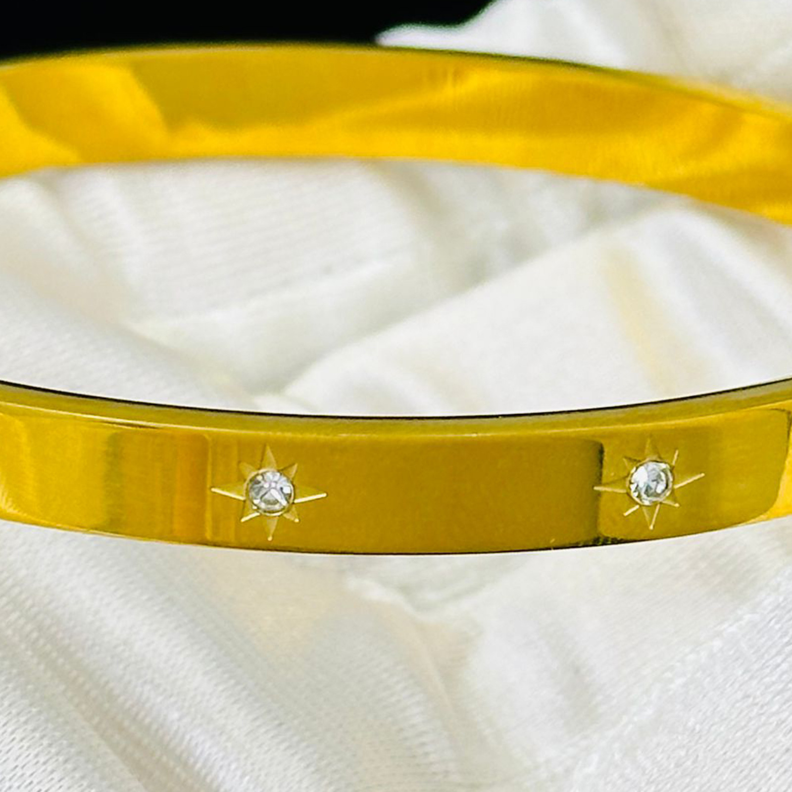 Las estrellas brillantes de diamantes no se desvanecen, pulsera de oro para mujeres, nueva pulsera de titanio simple, joyas clásicas cuando transfronterizas