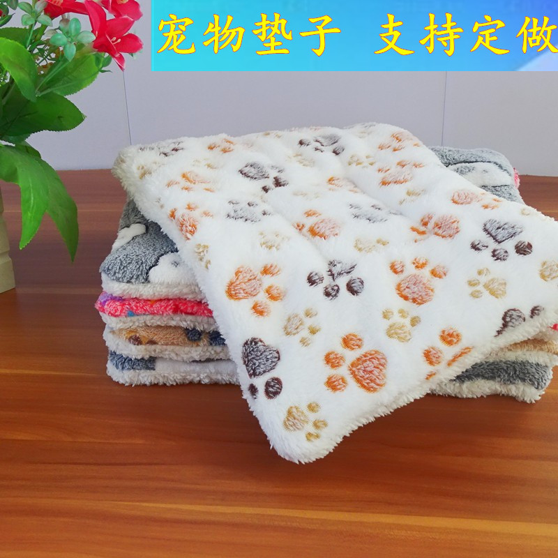 In stock wholesale pet mat pet sleeping mat thickened flannel autumn and winter warm dog mat cat pet nest