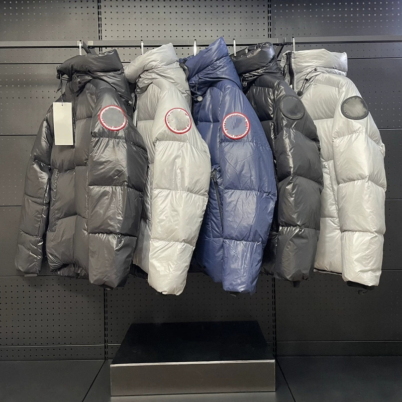 Canadian trendy brand puff down jacket with classic logo on the sleeves, thickened for cold protection and warmth, versatile outerwear for men and women Canadian trendy brand puff down jacket with classic logo on the sleeves, thickened for cold protection and warmth, versatile outerwear for men and women