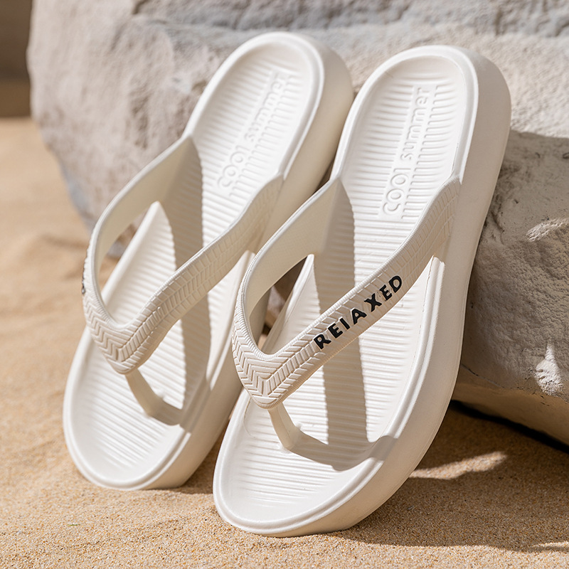 2026 nuevos zapatillas de verano EVA para hombres zapatos de playa casuales para hombres zapatillas casuales para casa lotes