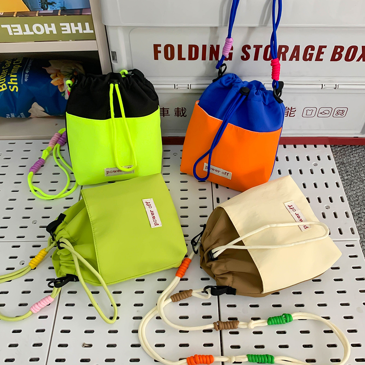 Deportes al aire libre para niños y niñas bolsas de hervidor de agua de moda coreana bolsas de mochila para niños nuevas bolsas de montaña para niños transfronterizas