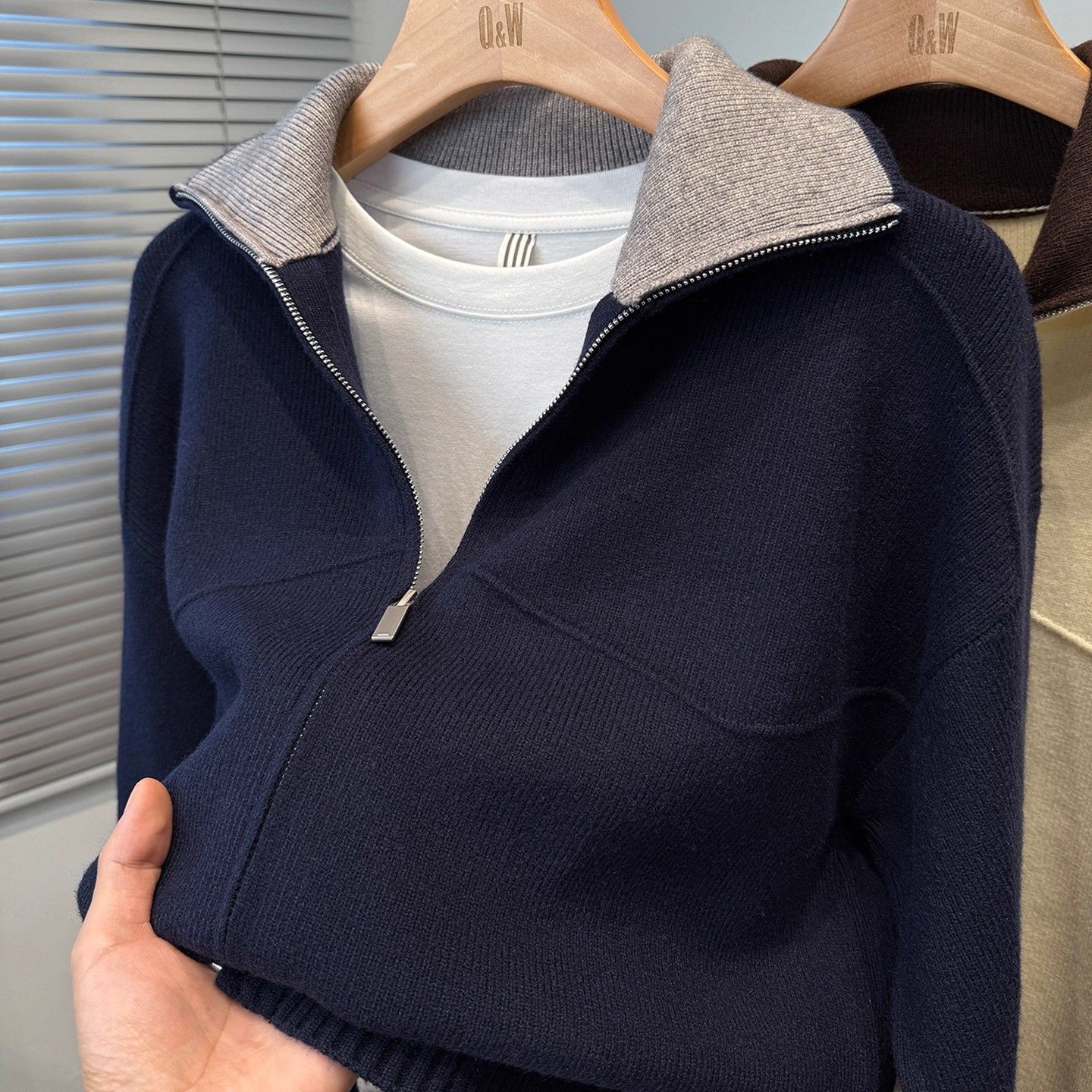 2025 Otoño Invierno Coloración contraste Cardigan de punto con la solapa hombre Casual simple suéter chaqueta suelta sobregrande chaqueta hombre