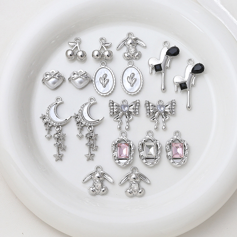5g Weight Pendant Jewelry Making Type DIY Jewelry Accessories Classification 1 Piece Quantity Alloy Material Heart Shape, Bow Knot Pattern Plating Design Retro, Simple Style Style 1 Piece Alloy Heart Shape Bow Knot Pendant 1
