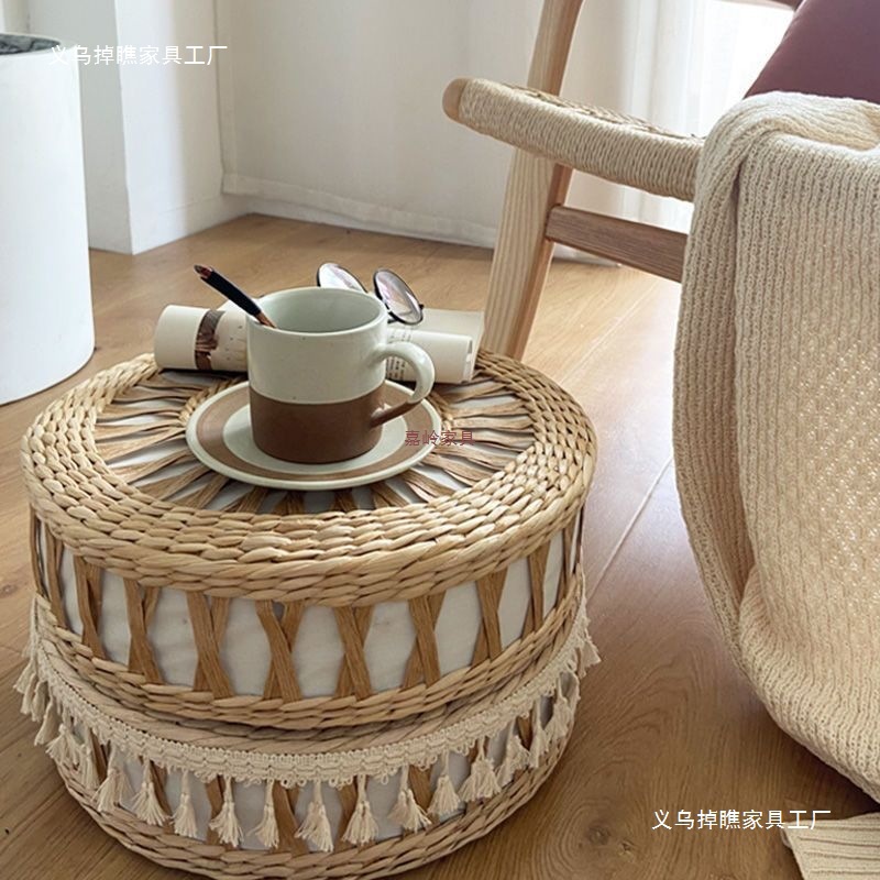 Estuilla de futón de paja artesanal nórdica en el suelo de estilo tatami japonés estuilla de ventana flotante doméstica adorando al budismo estuilla de meditación