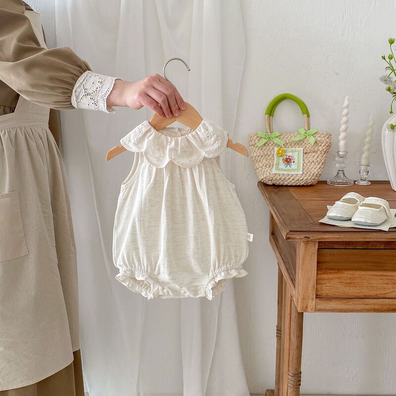 Korean Style 2025 New Baby Clothes Versatile Lace Romper for Girls Sleeveless Doll Collar Bodysuit